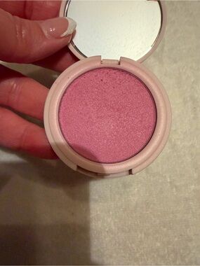 Kylie Winter kissed blush used once